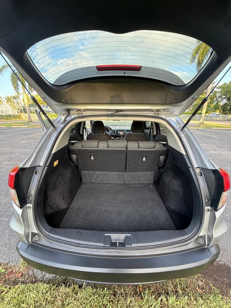 Used 2022 Honda HR-V EX image 18