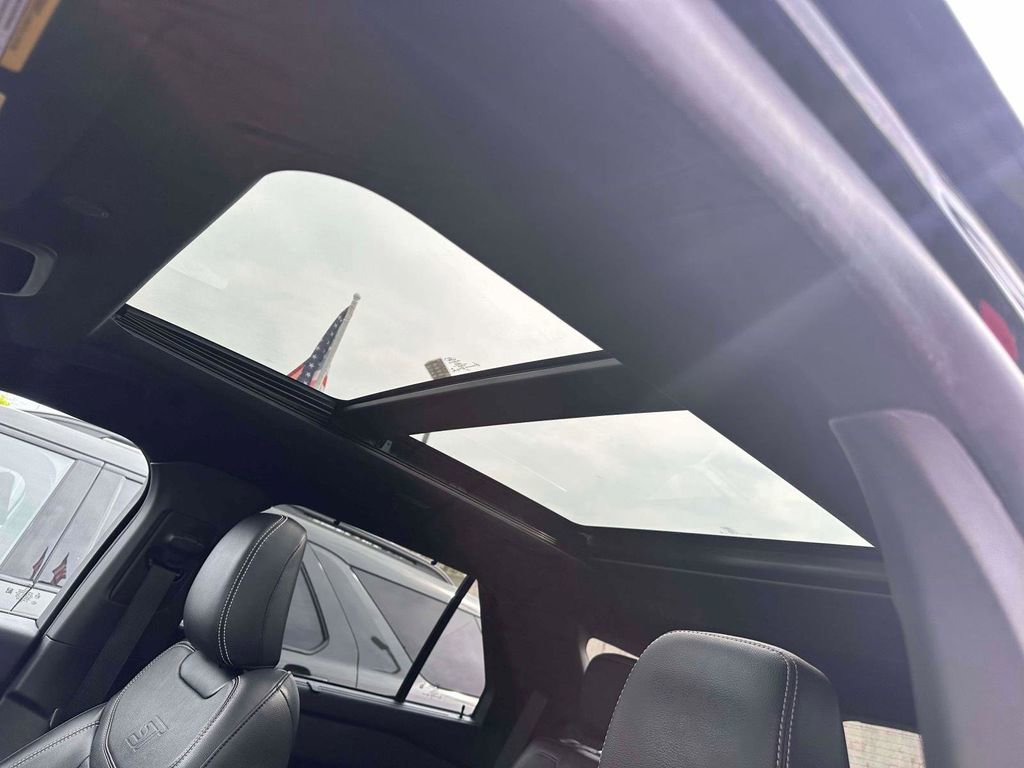 Used 2023 Ford Explorer ST w/ Equipment Group 401A image 19