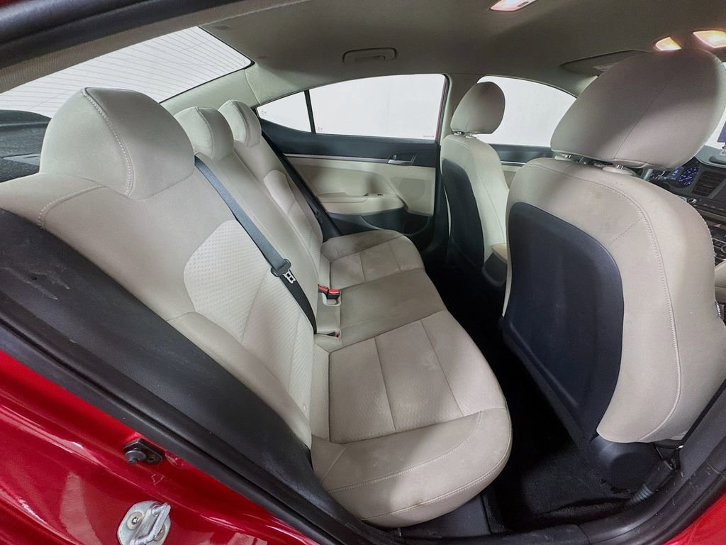 Used 2020 Hyundai Elantra SE w/ Winter Weather Package image 31
