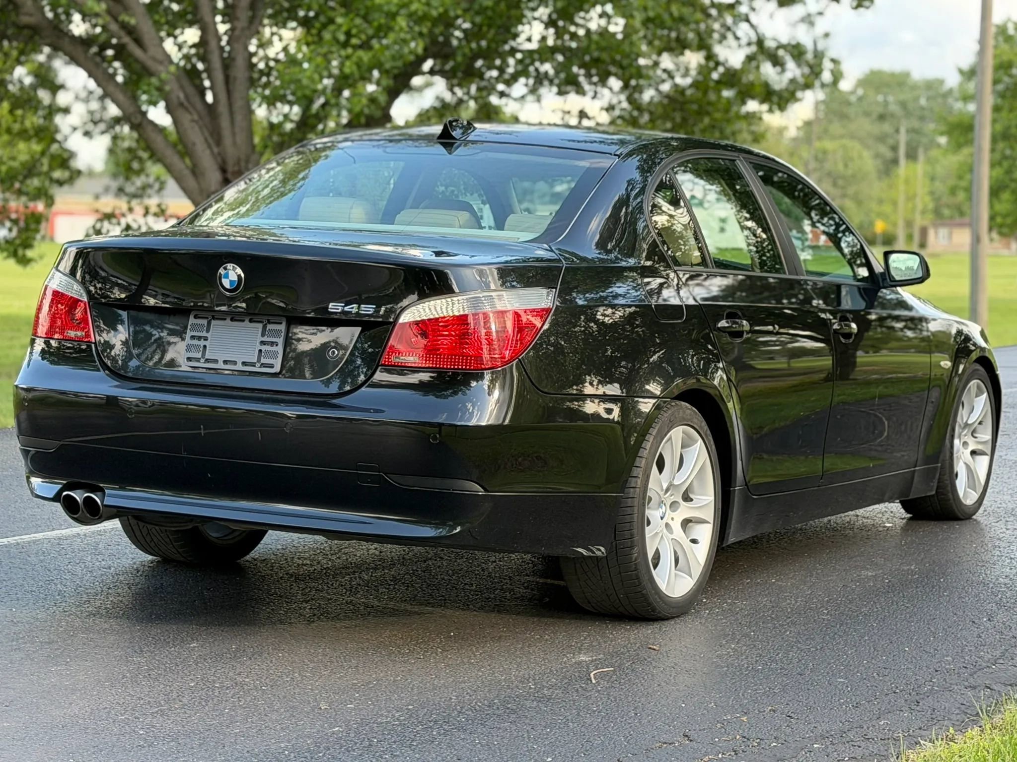 Used 2004 BMW 545i Sedan RWD image 5