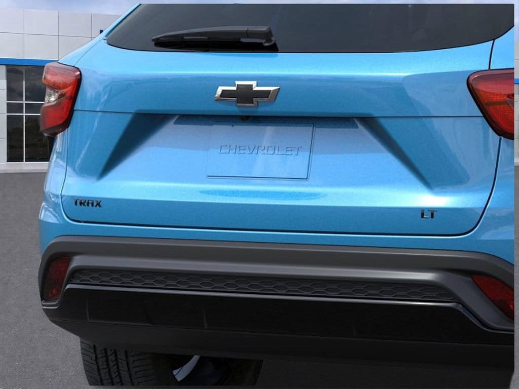 New 2026 Chevrolet Trax LT w/ Midnight Edition FWD image 14