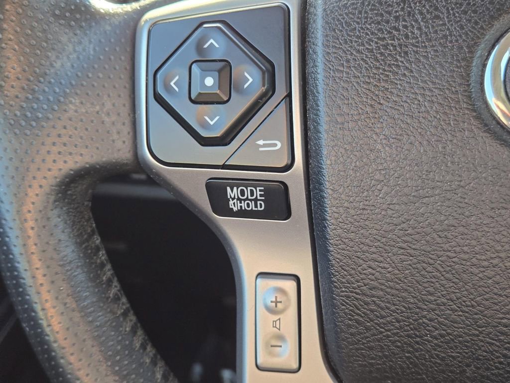 Used 2018 Toyota 4Runner SR5 image 25
