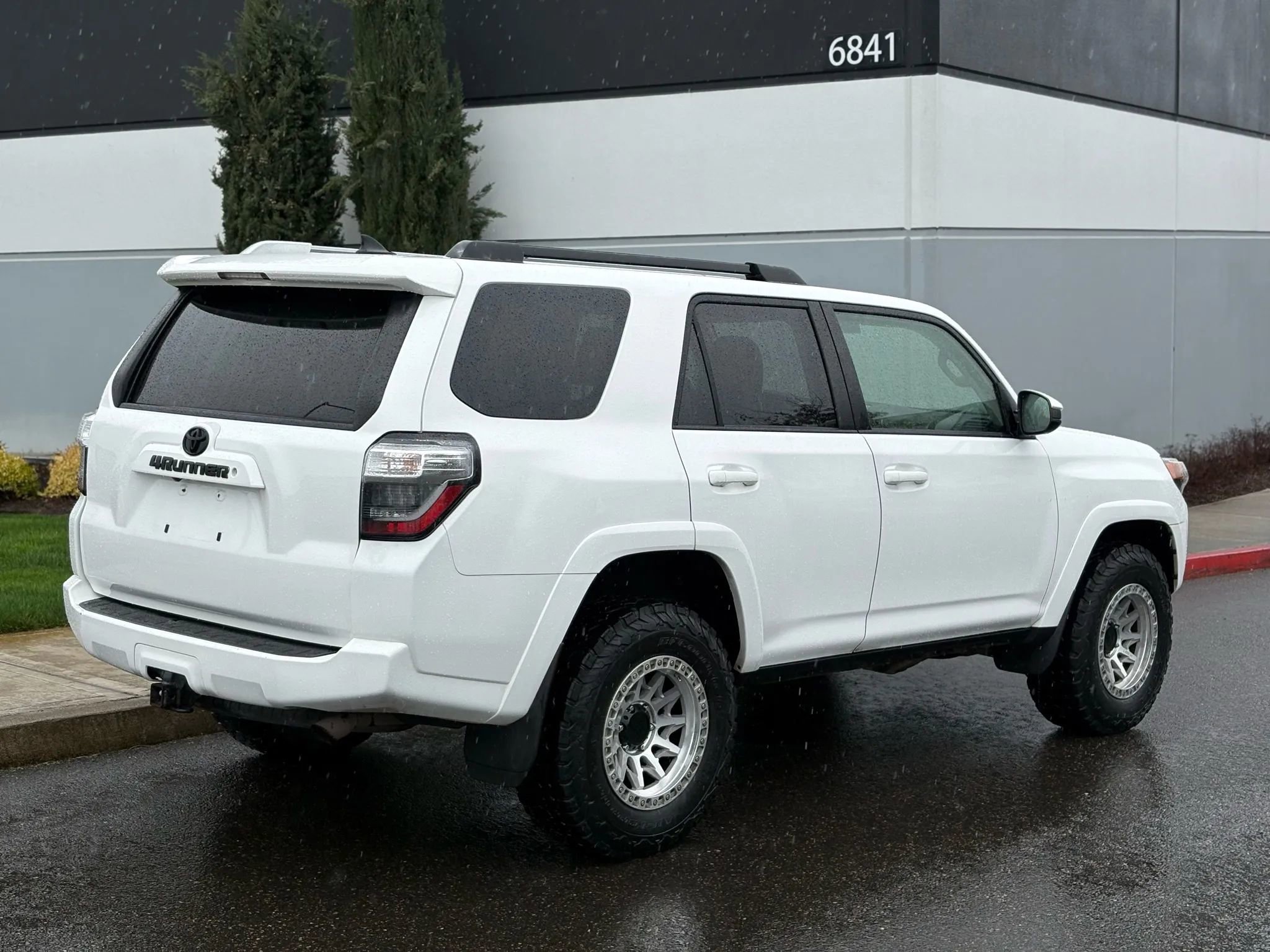 Used 2015 Toyota 4Runner SR5 image 6
