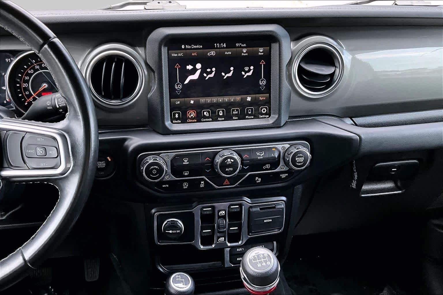 Used 2022 Jeep Wrangler Unlimited Sahara w/ LED Lighting Group AWD/4WD image 7