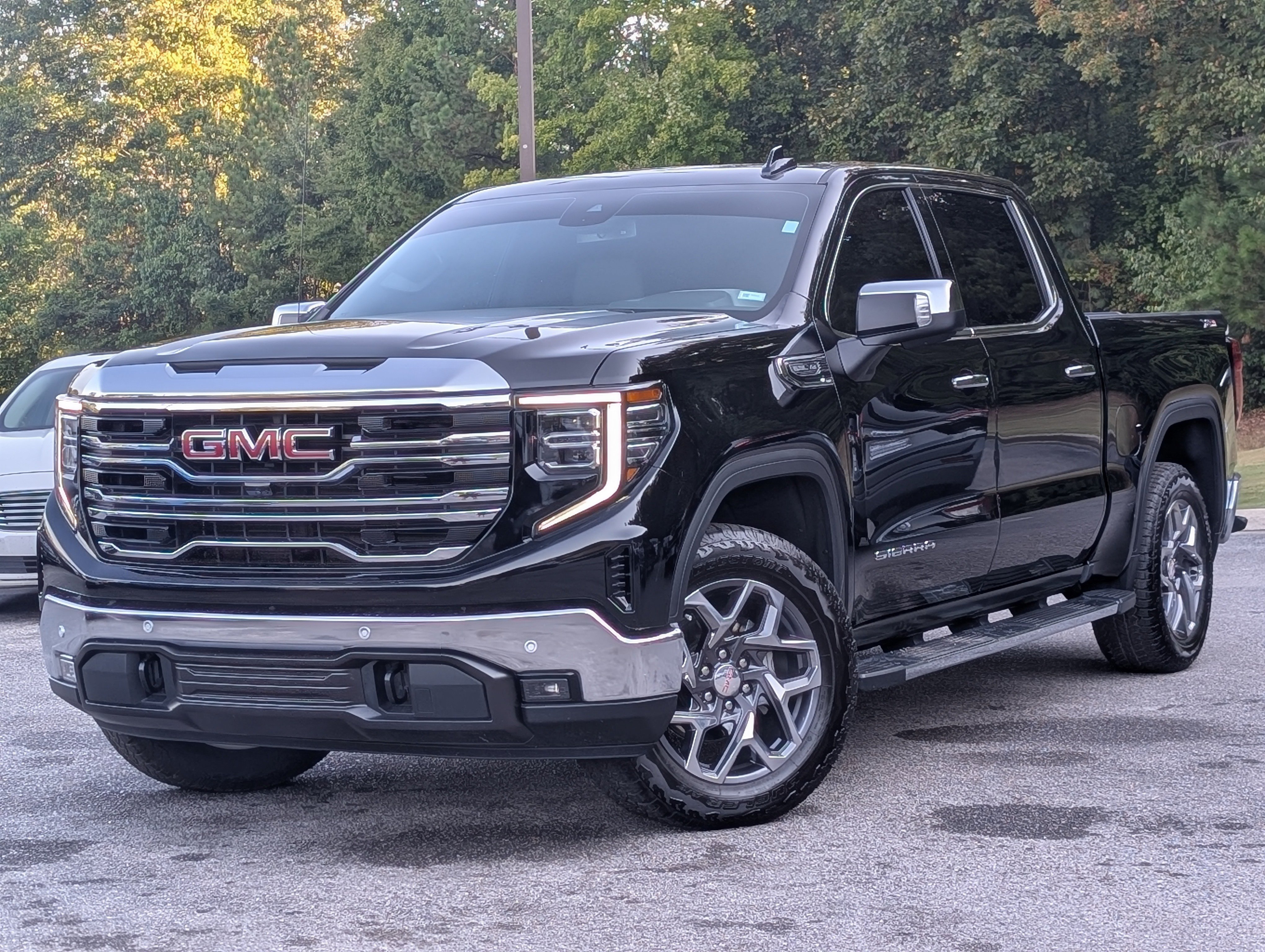 Used 2026 GMC Sierra 1500 SLT w/ SLT Premium Plus Package AWD/4WD image 2