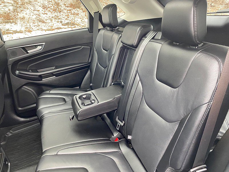 Certified 2022 Ford Edge Titanium w/ Cargo Accessory Package image 32