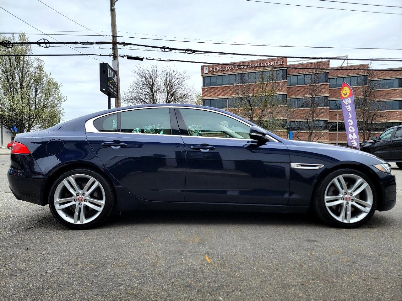 Used 2017 Jaguar XE Prestige image 7