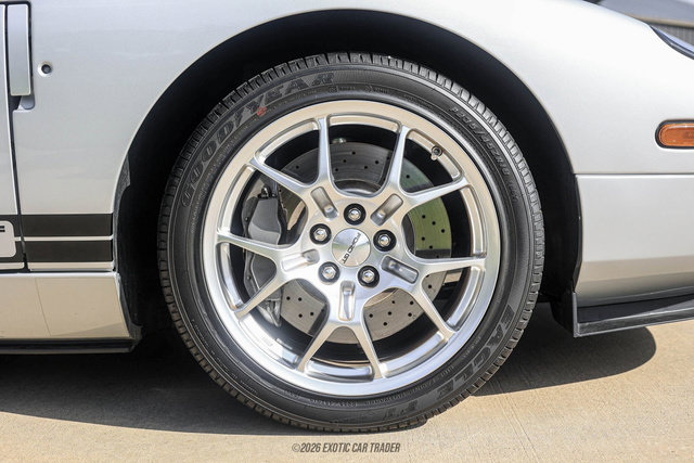 Used 2005 Ford GT RWD image 50