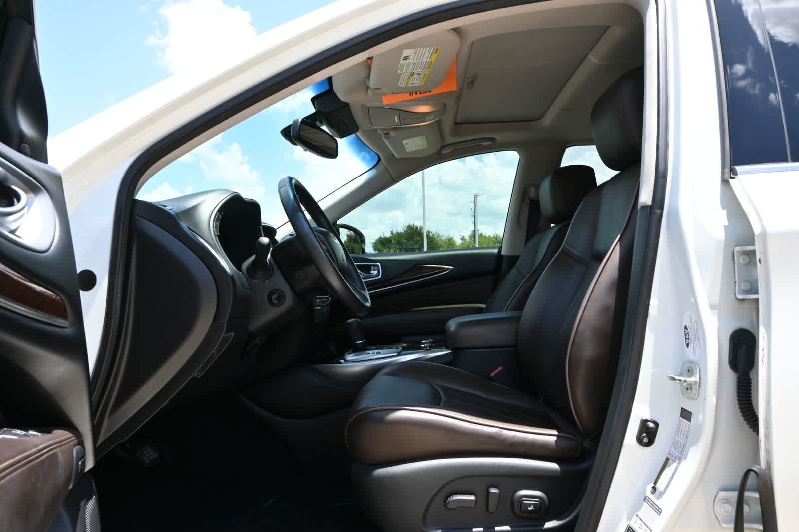 Used 2015 INFINITI QX60 FWD w/ Deluxe Touring Package image 17