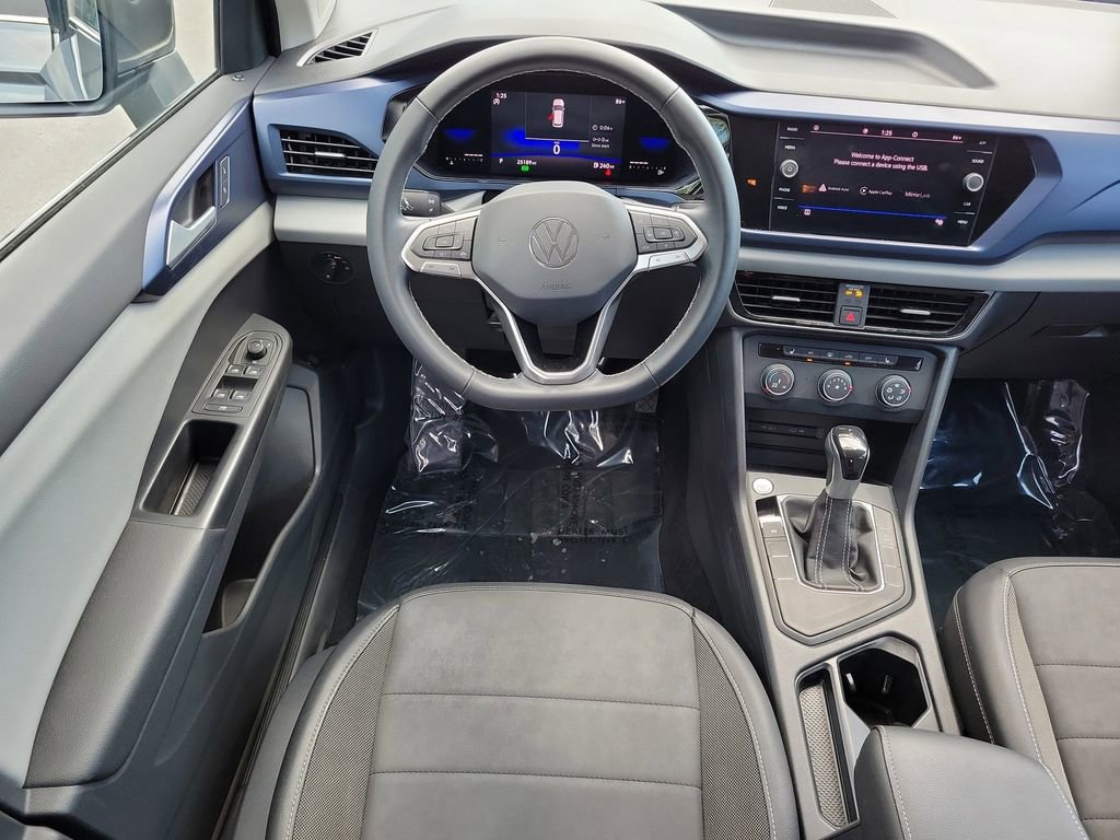 Used 2022 Volkswagen Taos SE image 14