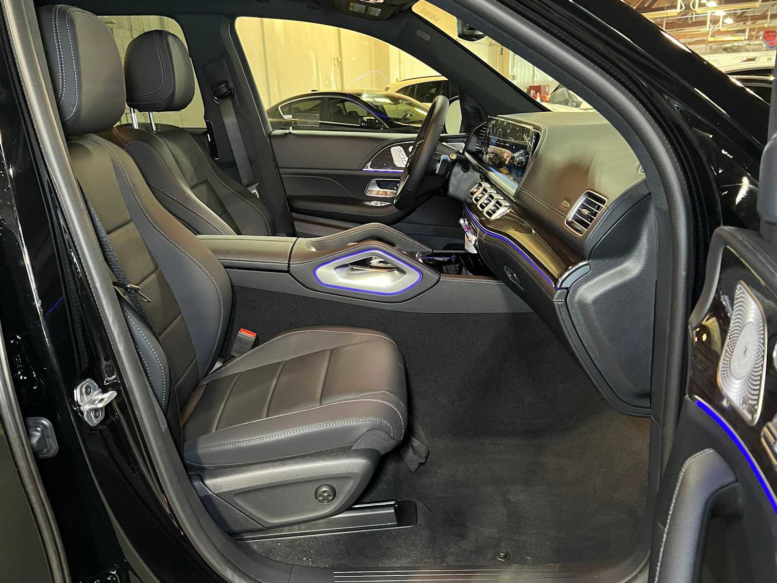 New 2026 Mercedes-Benz GLS 450 4MATIC image 11