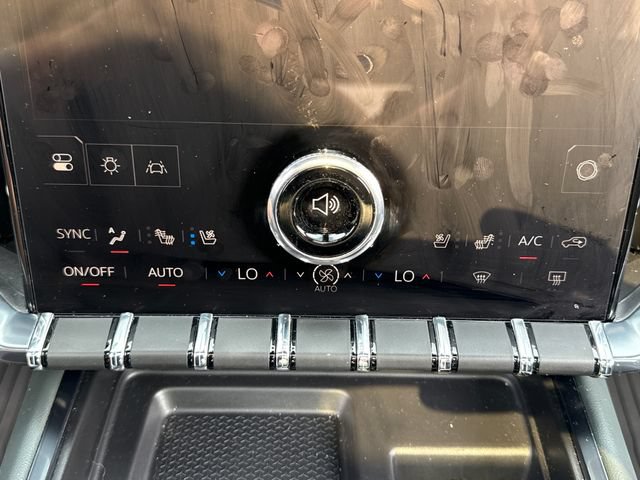 Used 2025 GMC Acadia AT4 w/ Luxury Package AWD/4WD image 31