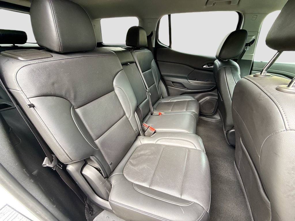 Used 2023 GMC Acadia SLT image 30