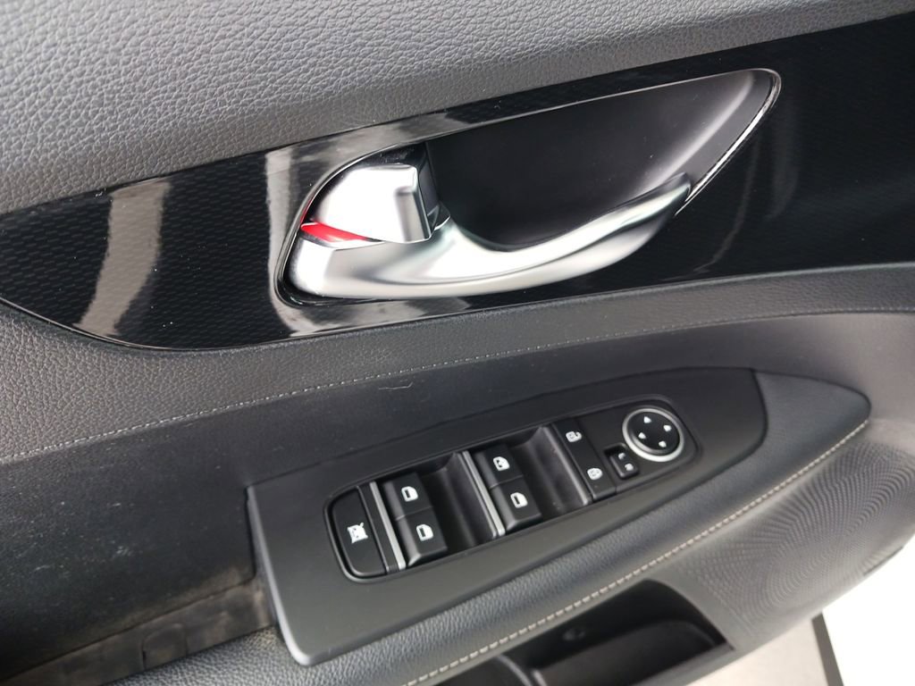 Used 2023 Kia Forte GT-Line w/ GT-Line Premium Package image 31