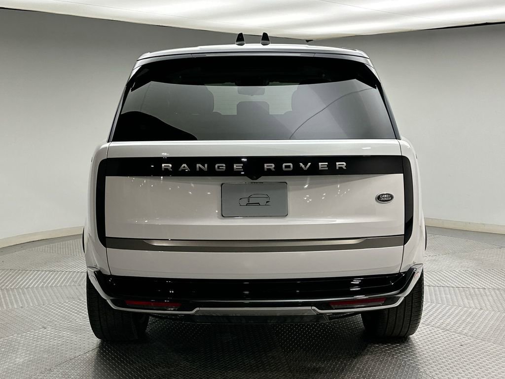 Used 2023 Land Rover Range Rover SE image 12
