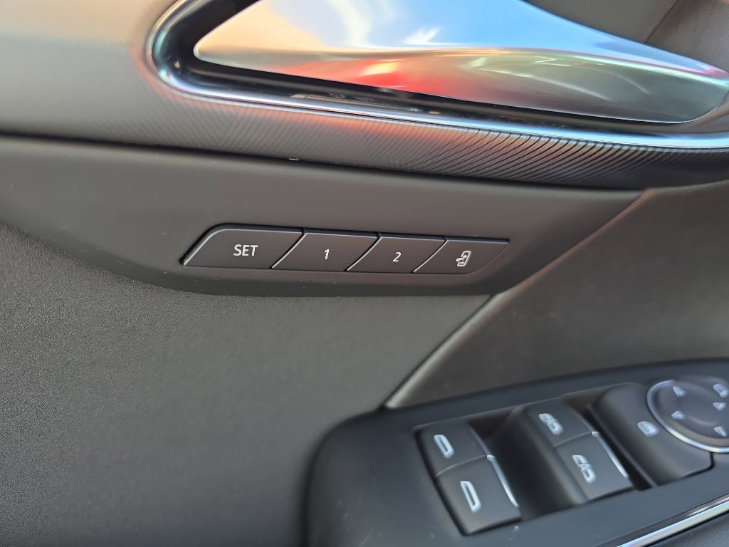 Certified 2025 Buick Envision Sport Touring AWD/4WD image 14