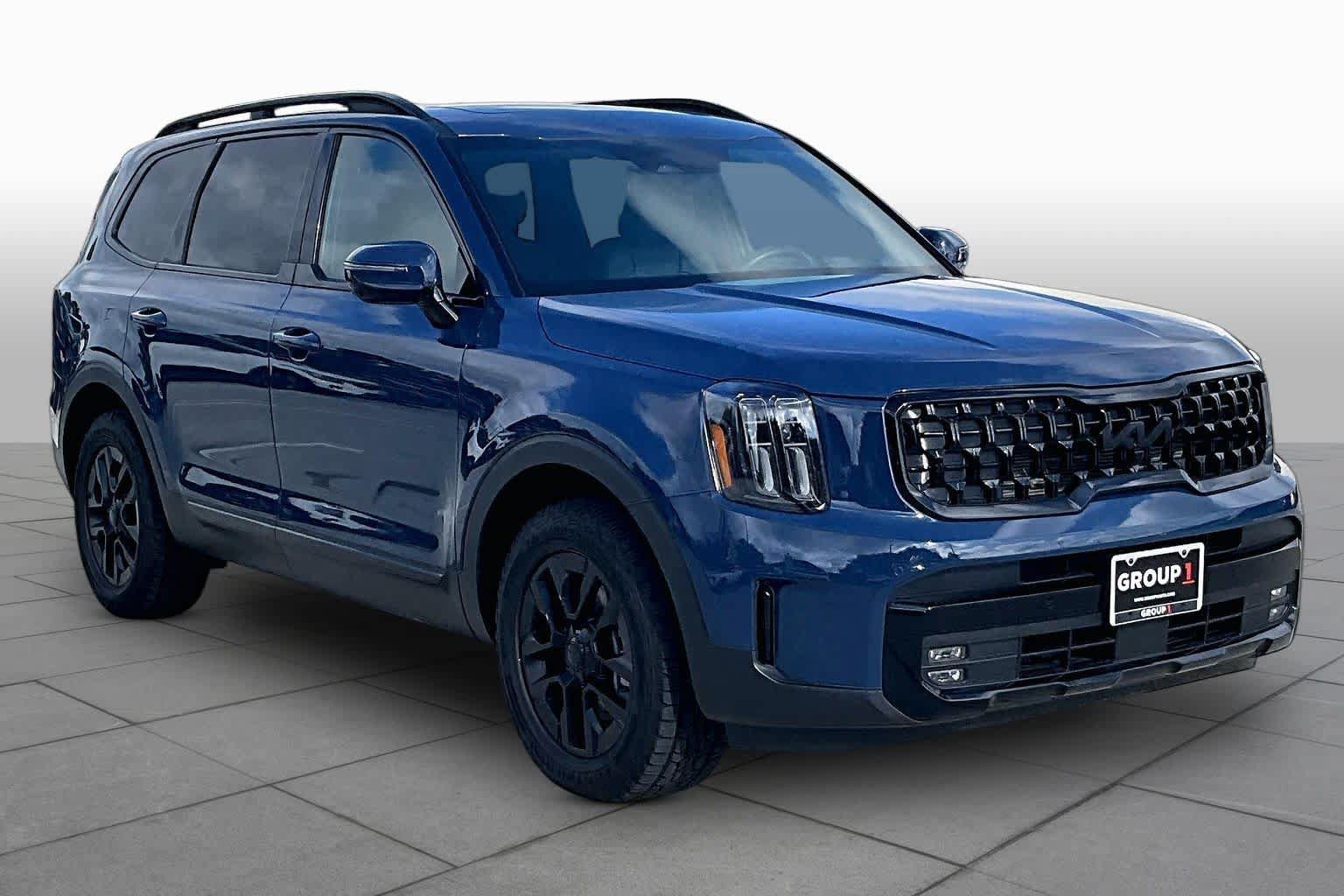 Used 2025 Kia Telluride SX Prestige X-Pro AWD/4WD image 3