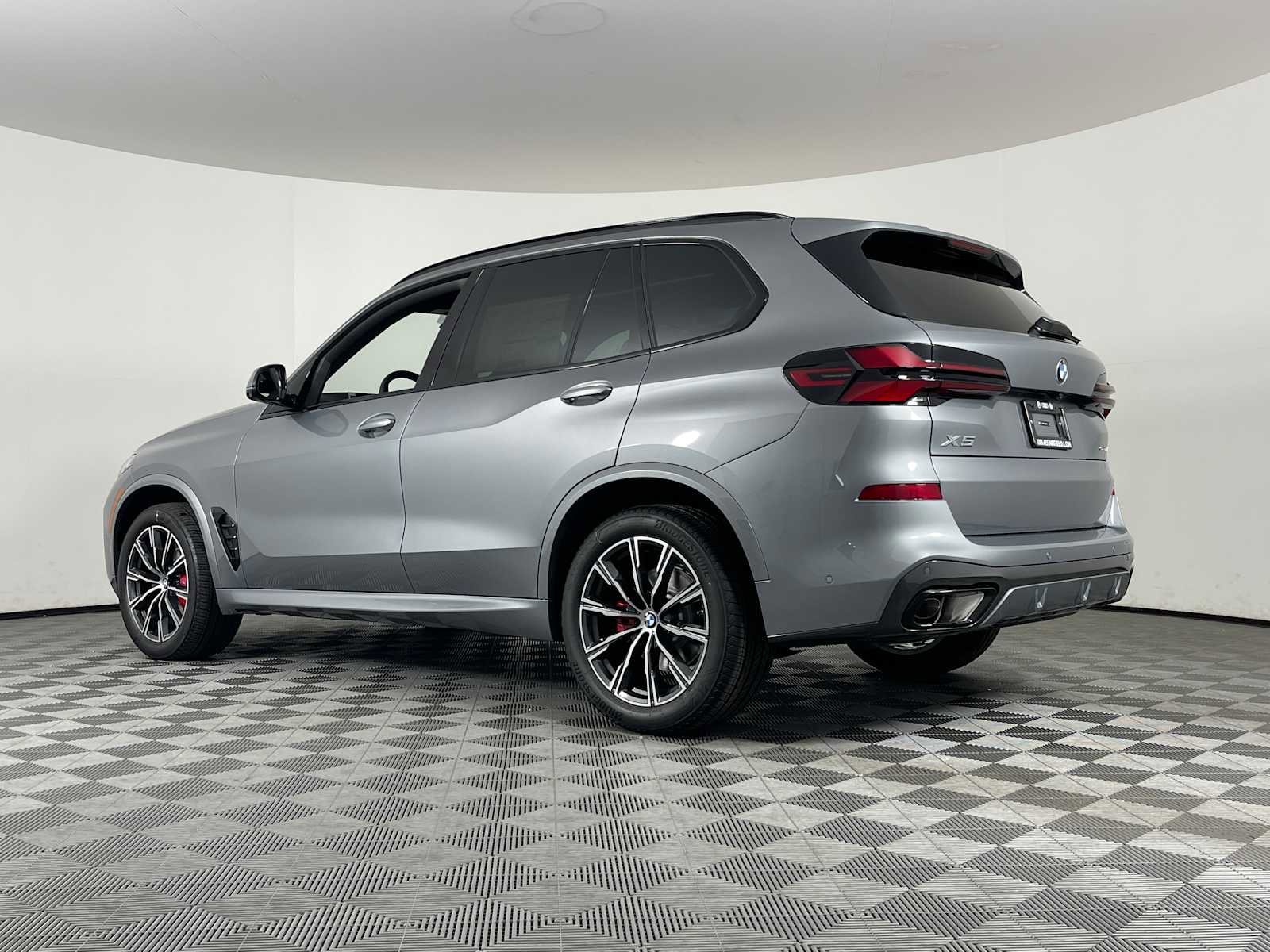 New 2026 BMW X5 xDrive40i w/ M Sport Package image 7