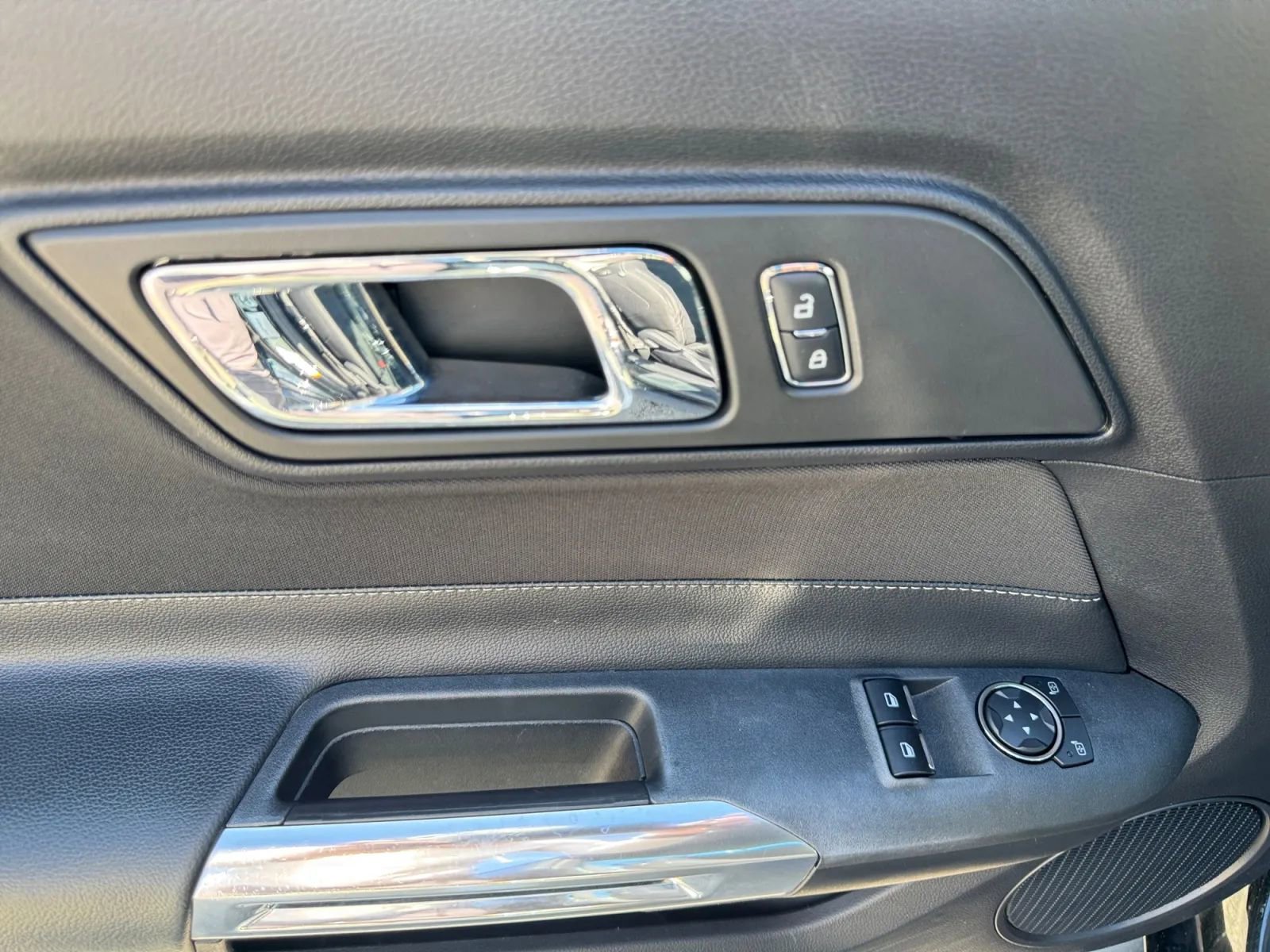 Used 2017 Ford Mustang GT w/ Black Accent Package image 15