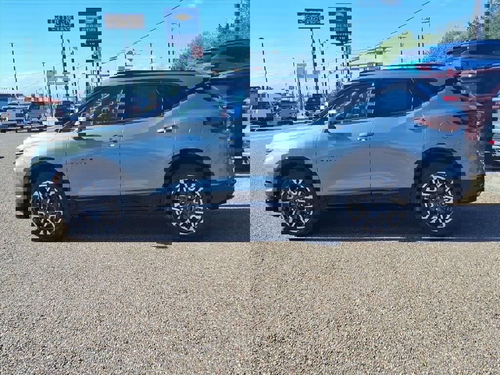 New 2025 Chevrolet Blazer RS w/ Driver Confidence II Package image 2
