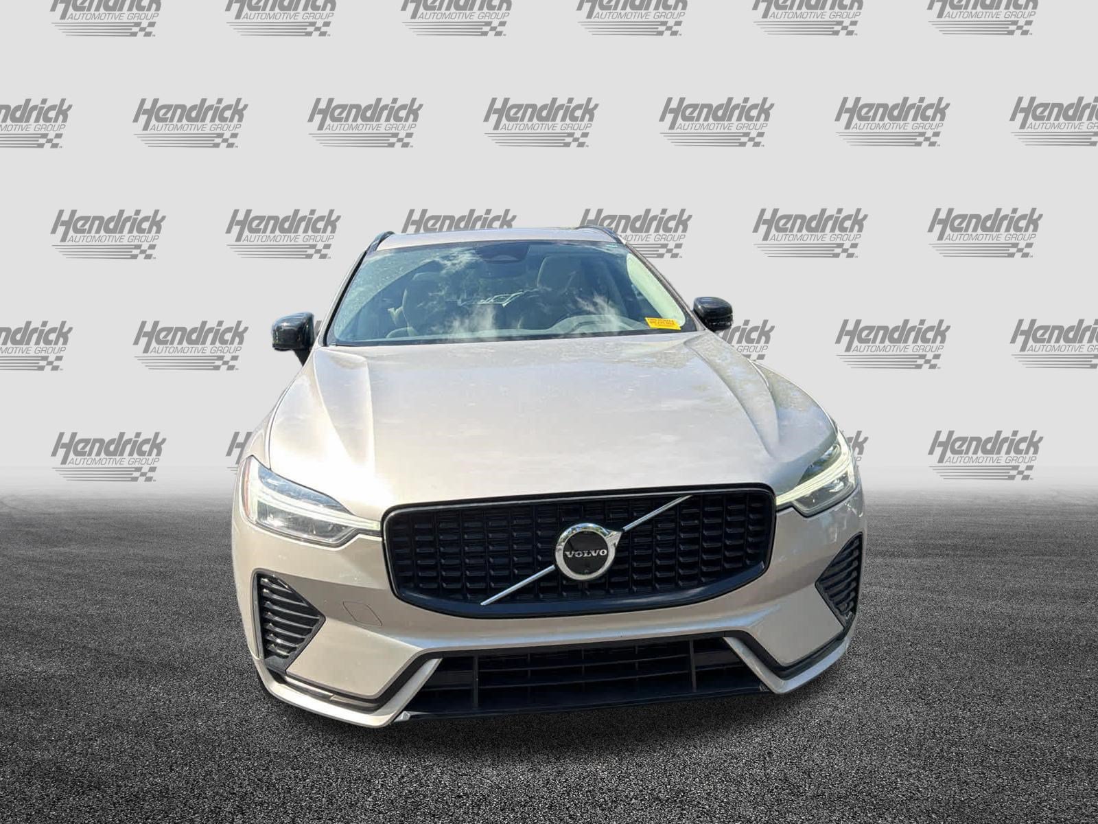 Used 2024 Volvo XC60 B5 Plus w/ Protection Package Premier AWD/4WD image 5