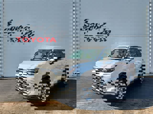 Certified 2025 Toyota Grand Highlander FWD image 1