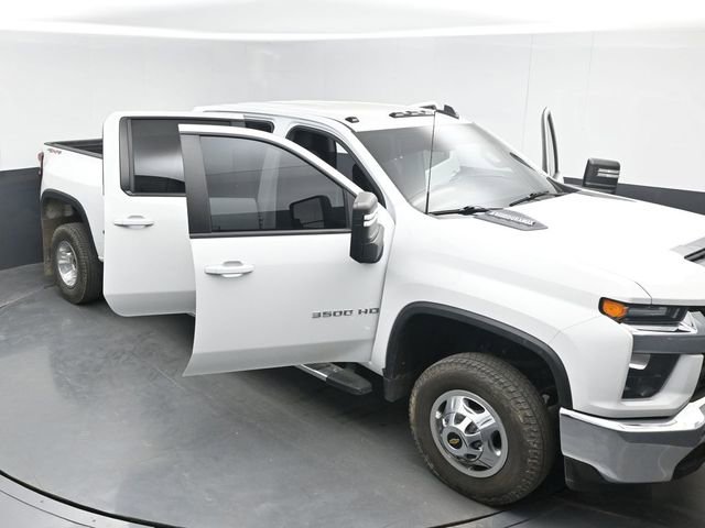 Used 2023 Chevrolet Silverado 3500 LT image 45