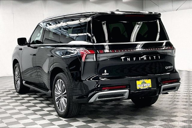 Used 2025 INFINITI QX80 Sensory AWD/4WD image 2