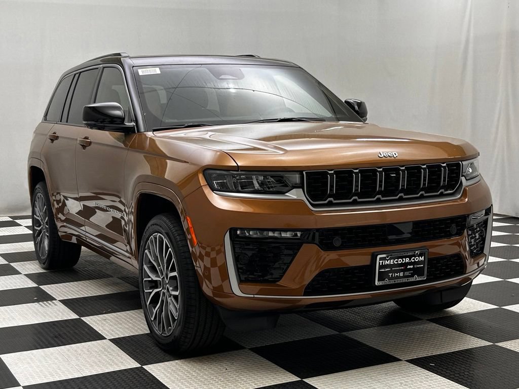 New 2026 Jeep Grand Cherokee Summit AWD/4WD image 2