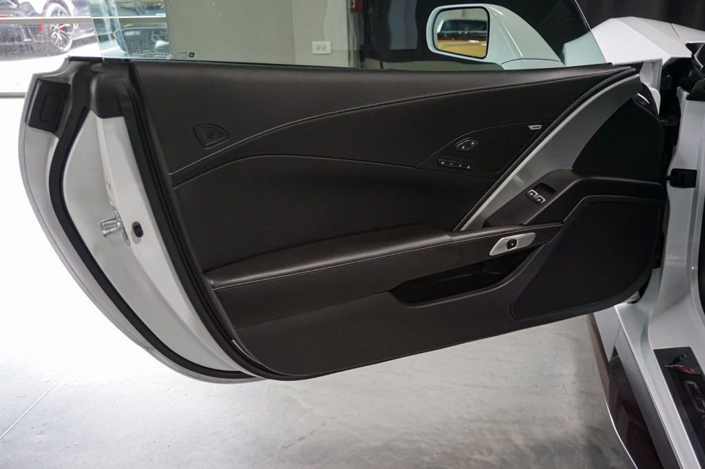 Used 2019 Chevrolet Corvette Z06 RWD image 16