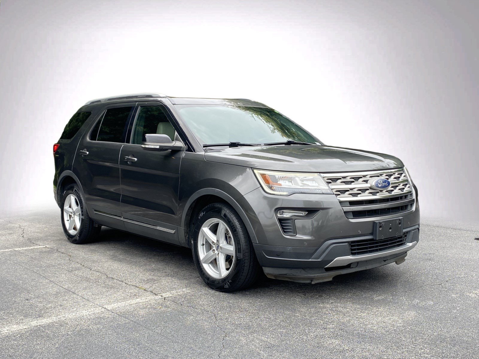 Used 2018 Ford Explorer XLT w/ Equipment Group 202A FWD video 2