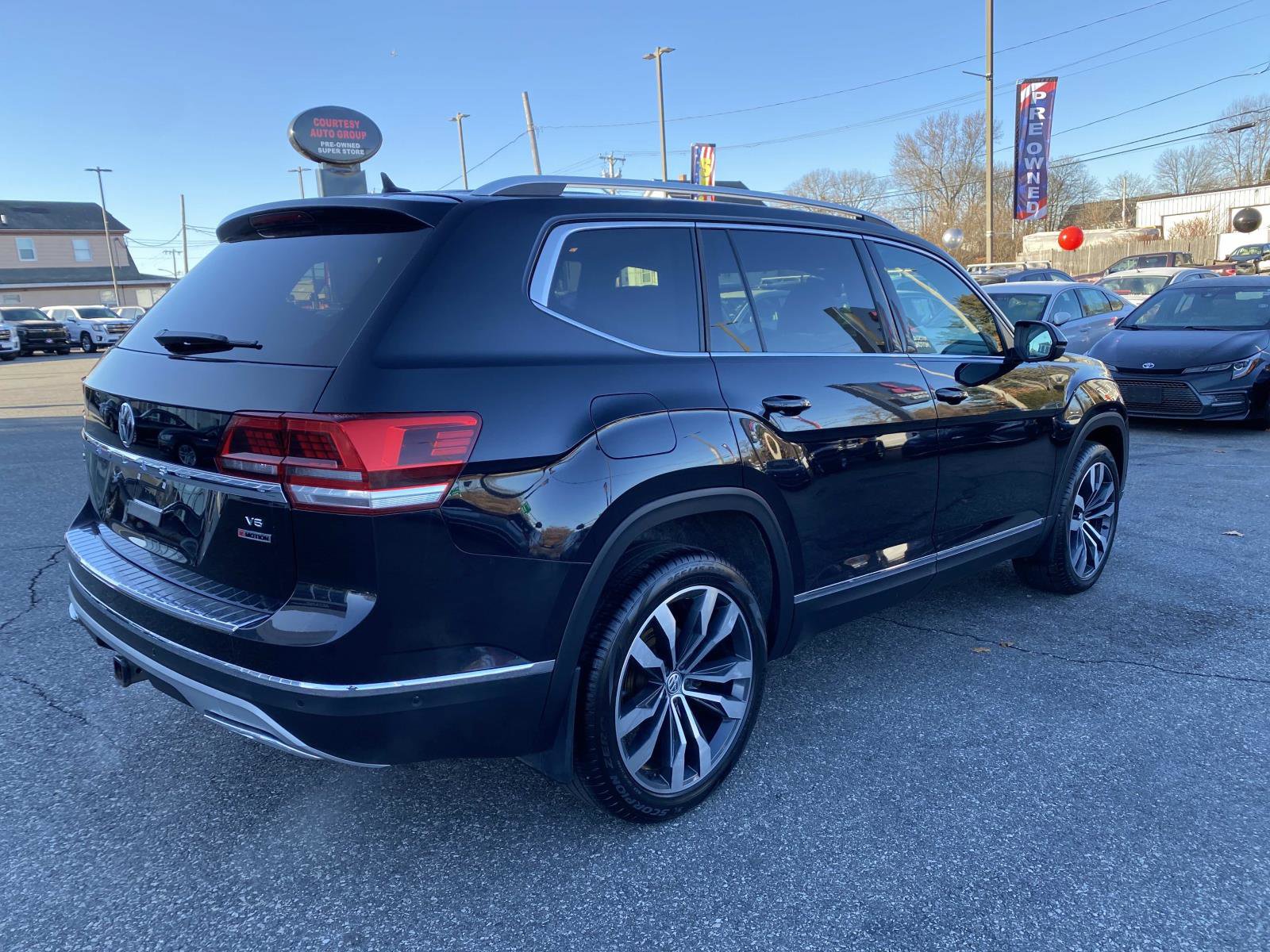 Used 2019 Volkswagen Atlas SEL Premium image 8