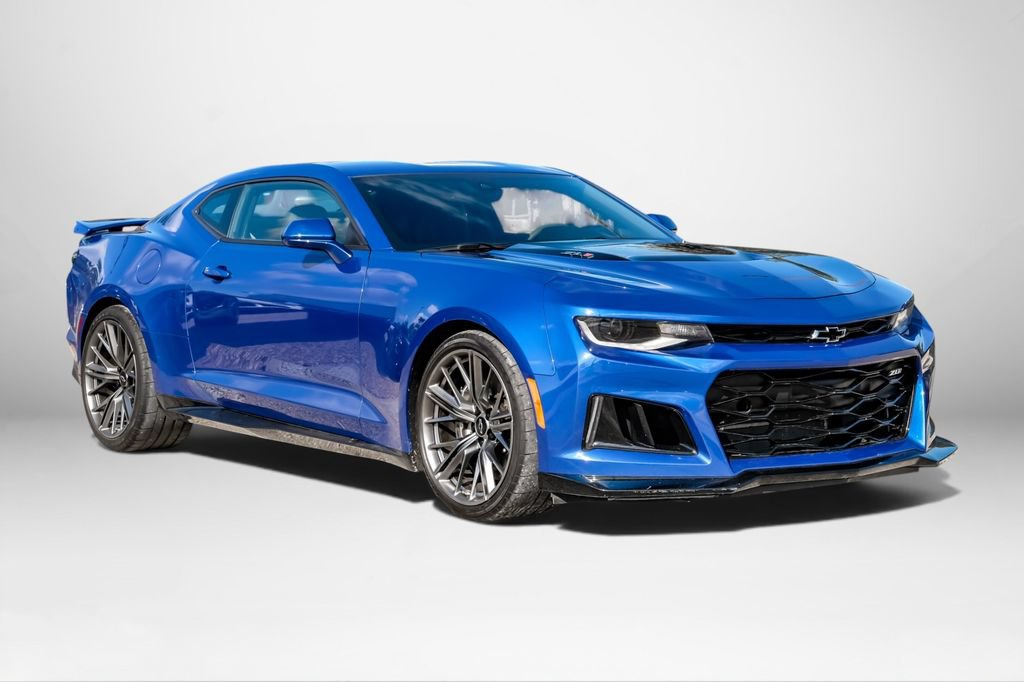 Used 2022 Chevrolet Camaro ZL1 RWD image 4