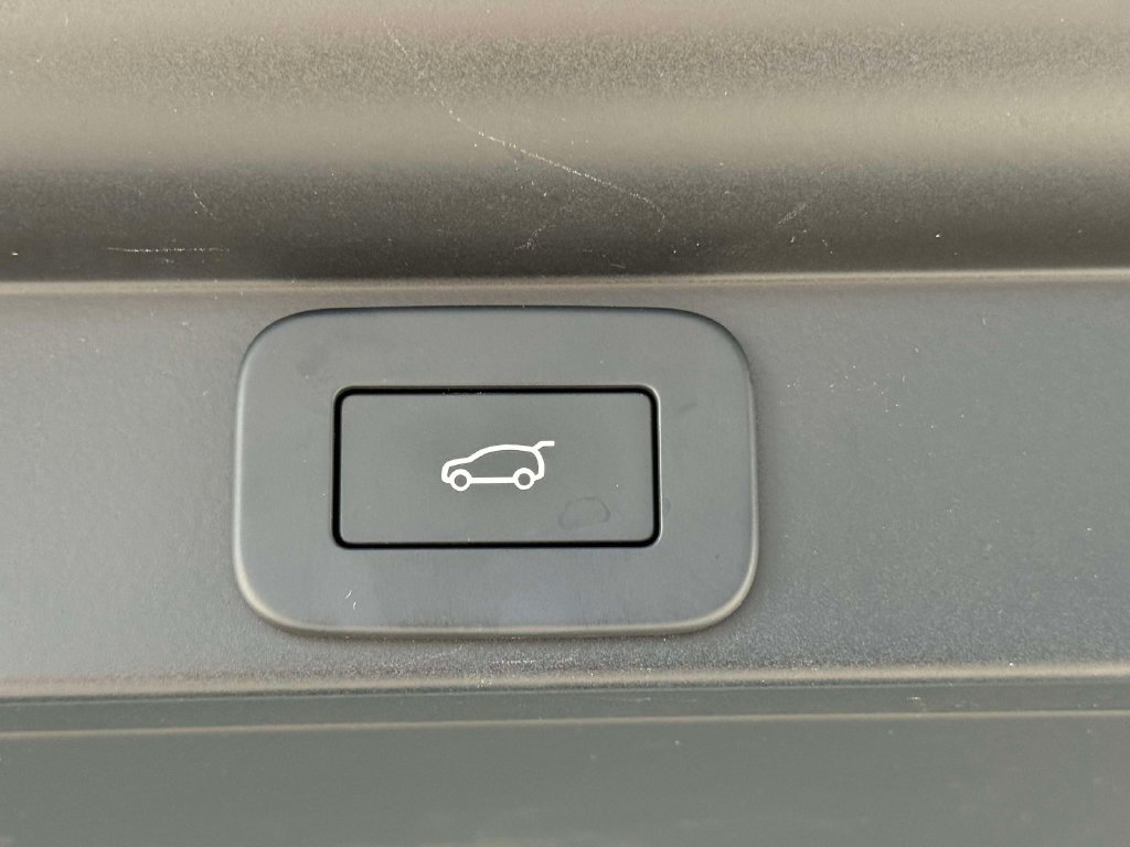 Used 2024 Land Rover Range Rover Long Wheelbase Autobiography AWD/4WD image 18