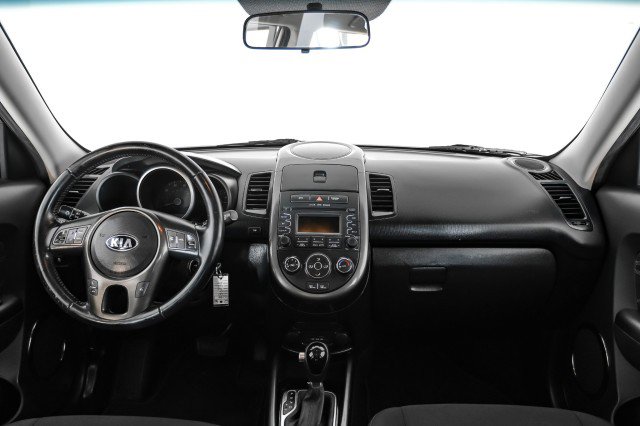 Used 2013 Kia Soul + image 12