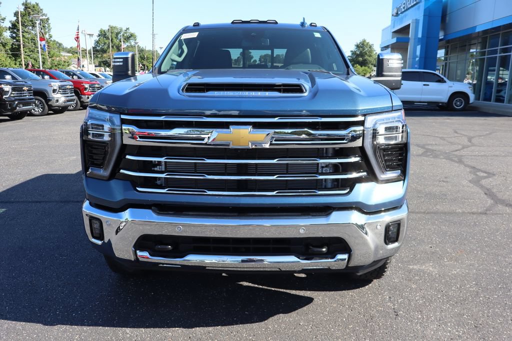 New 2026 Chevrolet Silverado 3500 LTZ w/ LTZ Plus Package AWD/4WD image 25