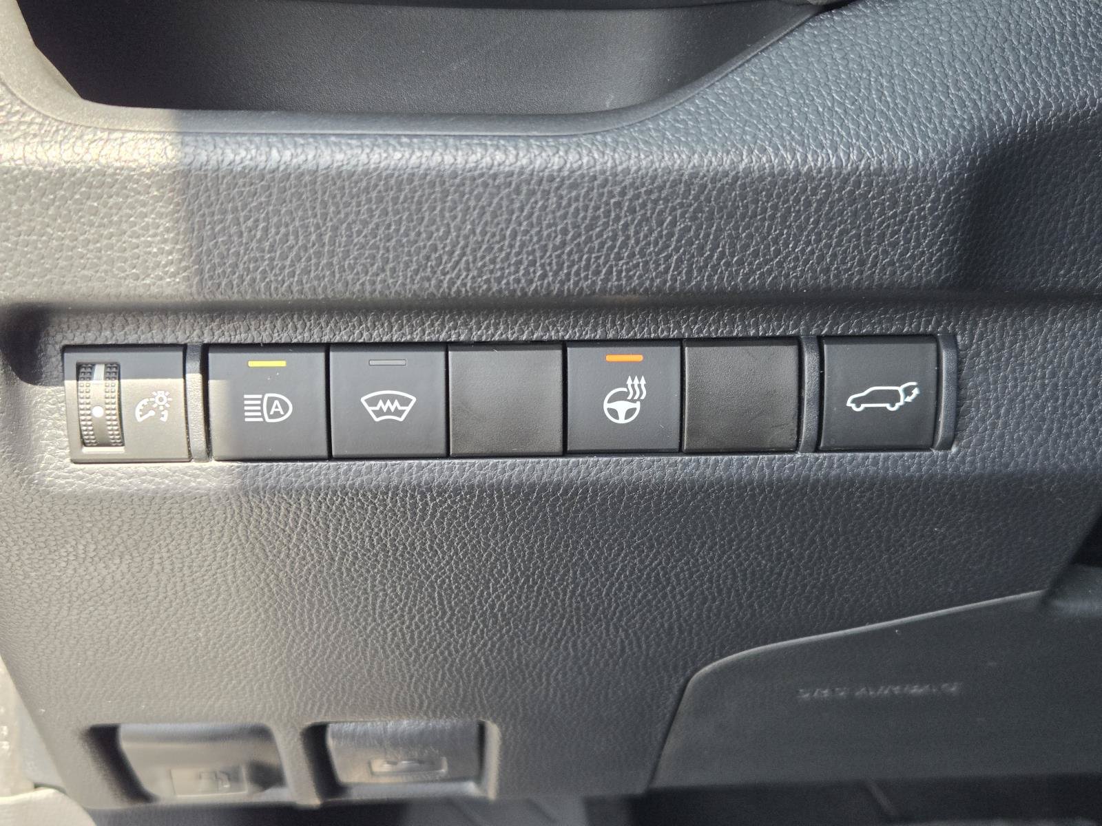 Used 2023 Toyota RAV4 XLE w/ Convenience Package FWD image 18