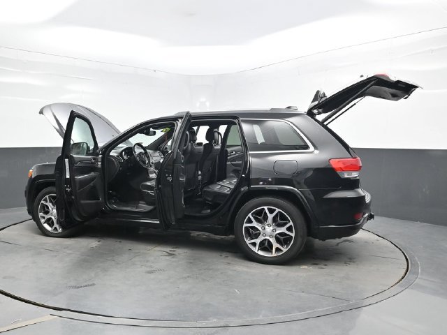 Used 2019 Jeep Grand Cherokee Overland AWD/4WD image 45
