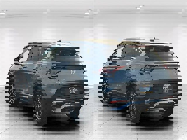 Used 2024 Kia Sportage LX image 5