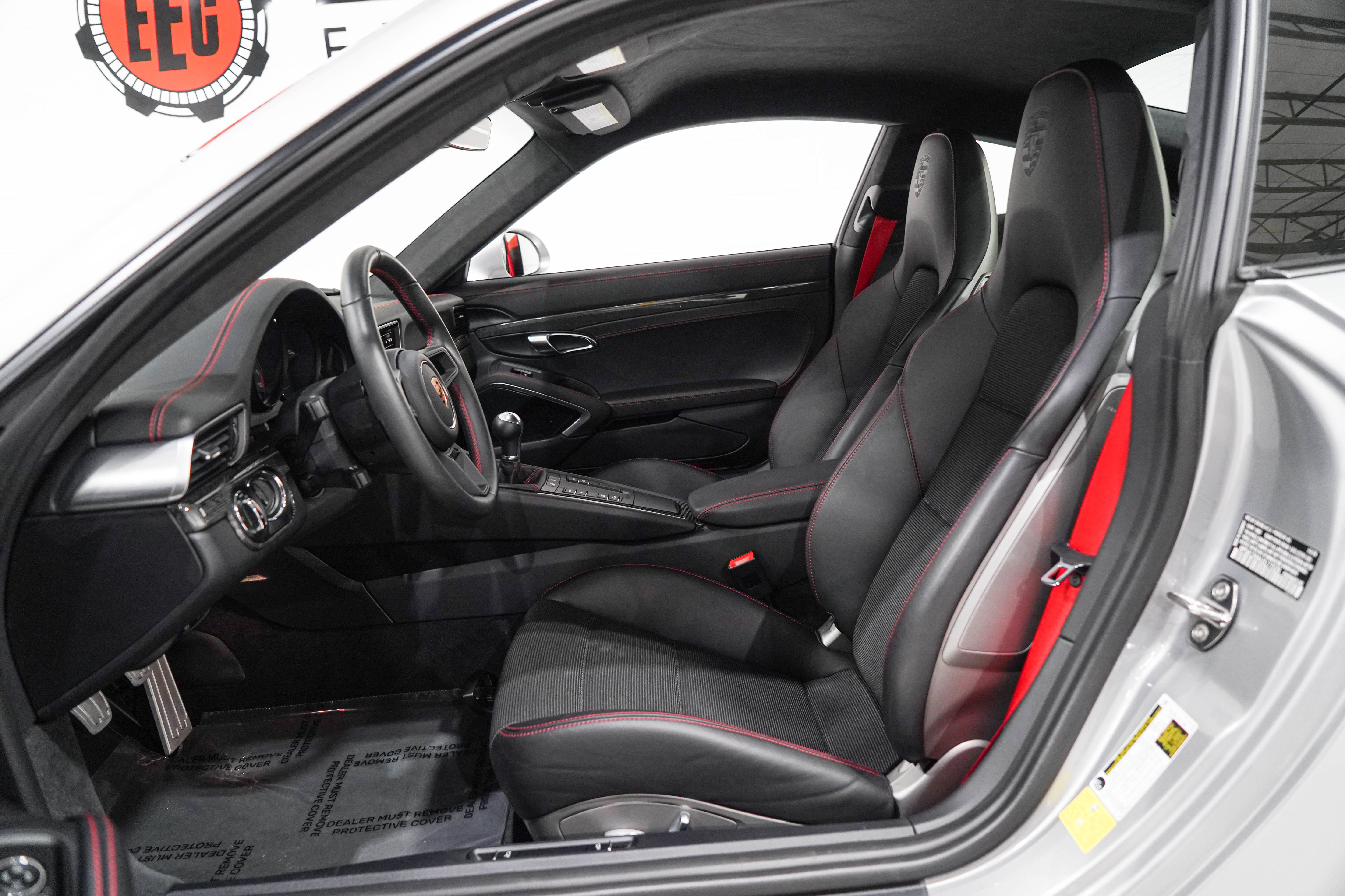 Used 2018 Porsche 911 GT3 RWD image 8