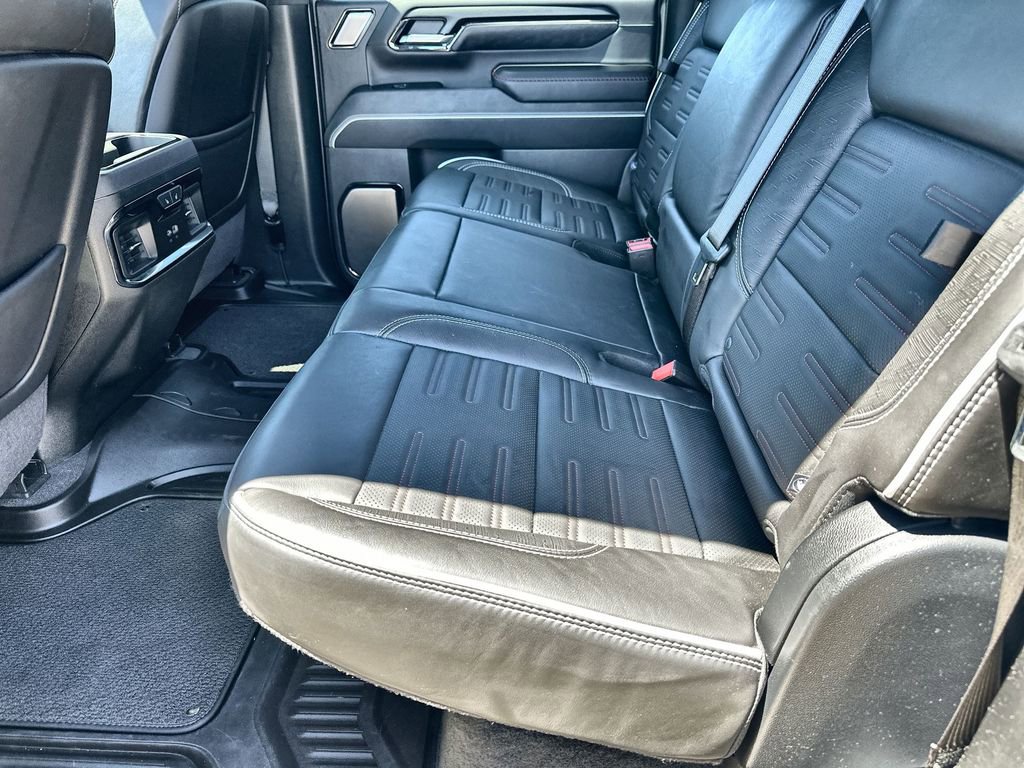 Used 2025 GMC Sierra 2500 AT4X image 16