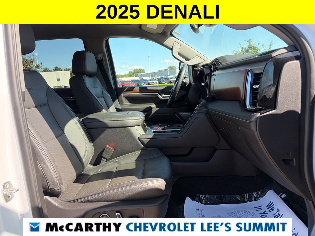 Used 2025 GMC Sierra 3500 Denali AWD/4WD image 29