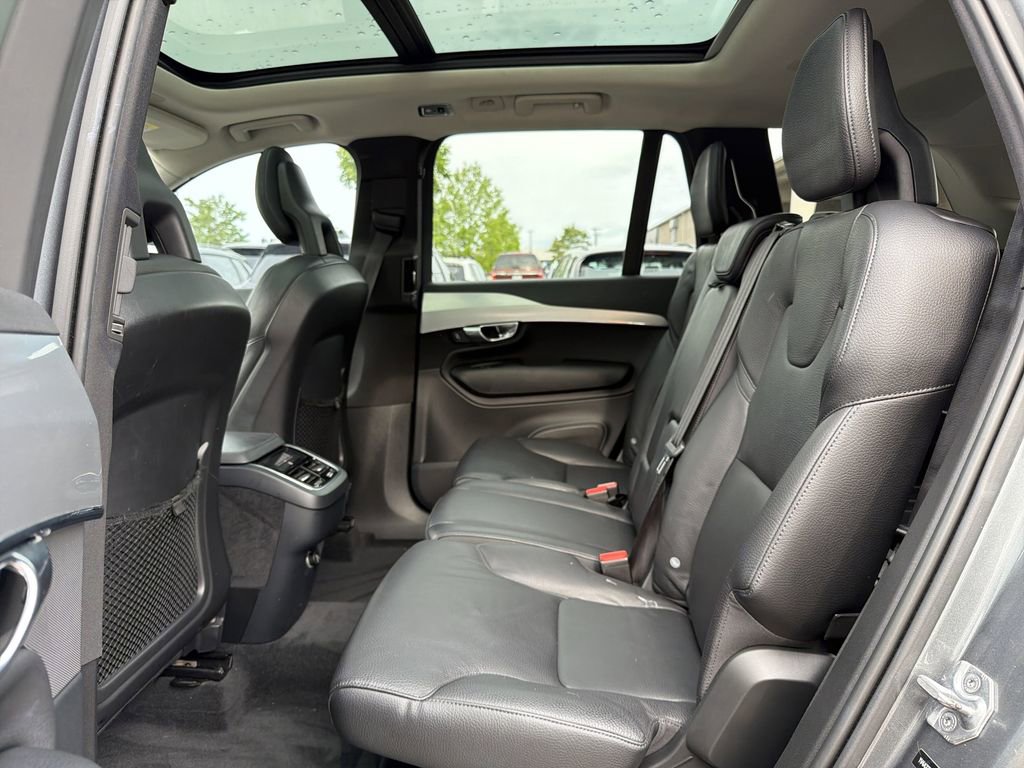 Used 2018 Volvo XC90 T6 Momentum w/ Convenience Package AWD/4WD image 13