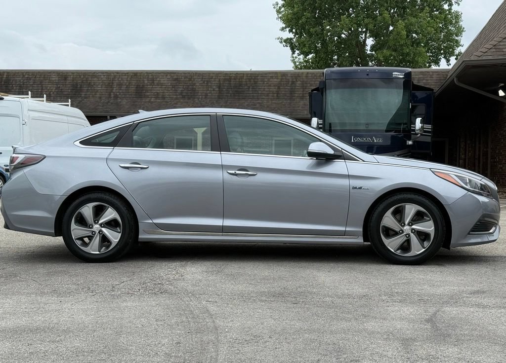 Used 2016 Hyundai Sonata Limited FWD image 6