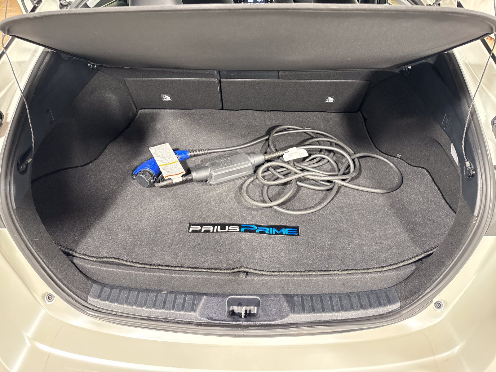 Used 2017 Toyota Prius Prime Premium w/ Carpet Mat Package FWD image 25