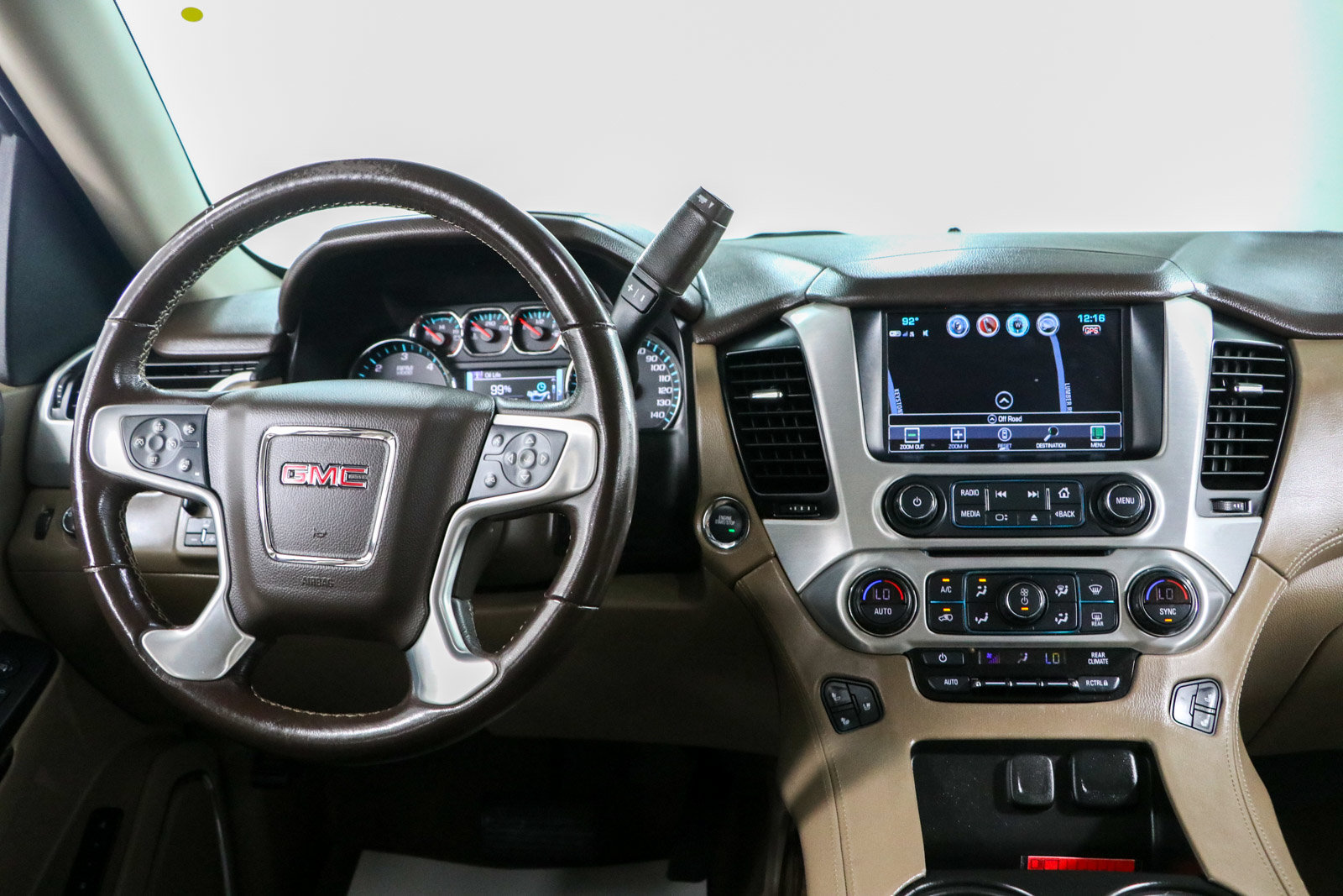 Used 2020 GMC Yukon SLT w/ Premium Edition RWD image 18