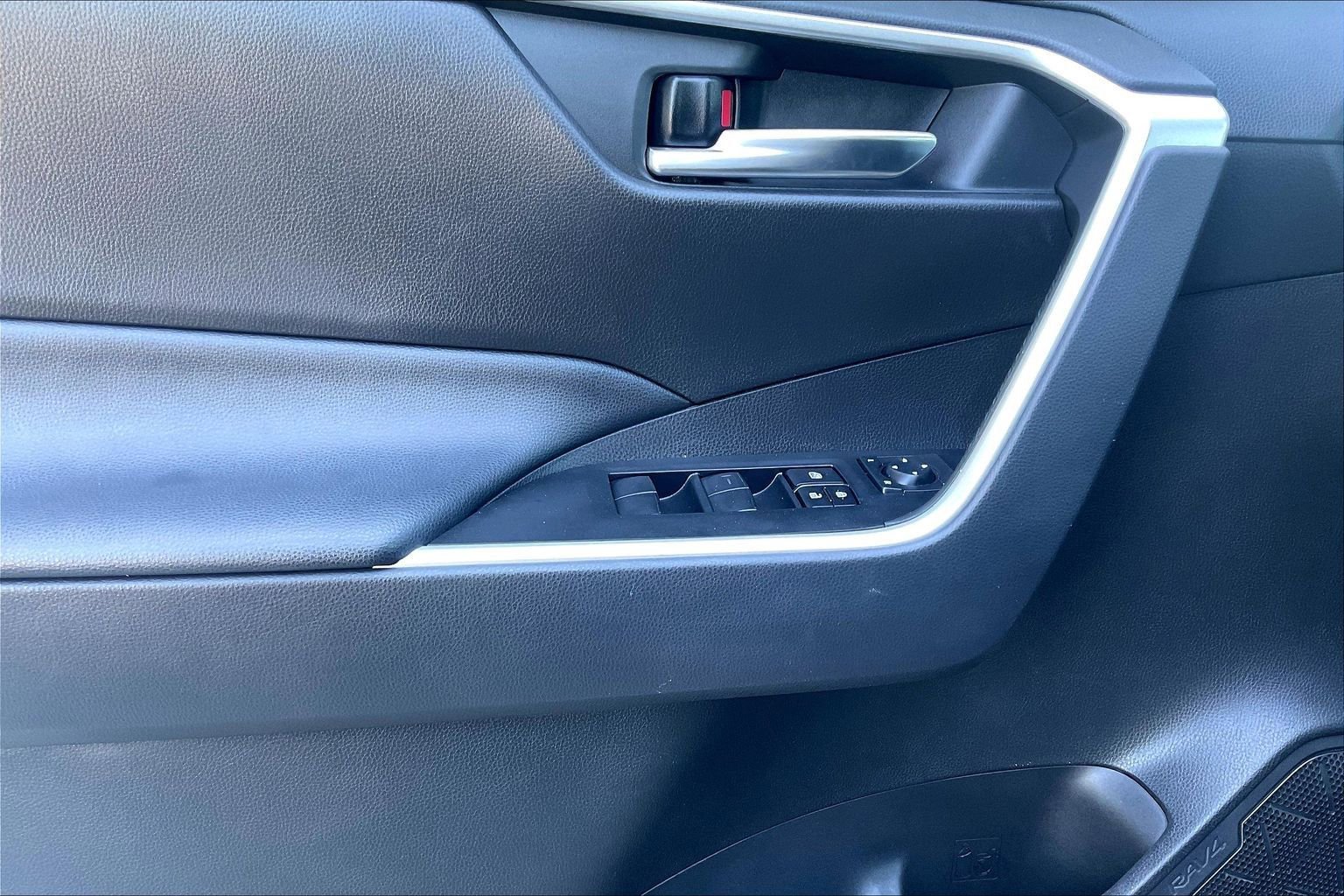 Used 2020 Toyota RAV4 XLE w/ All Weather Liner Package AWD/4WD image 16