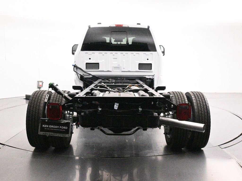 New 2026 Ford F450 XL w/ XL Chrome Package RWD image 11
