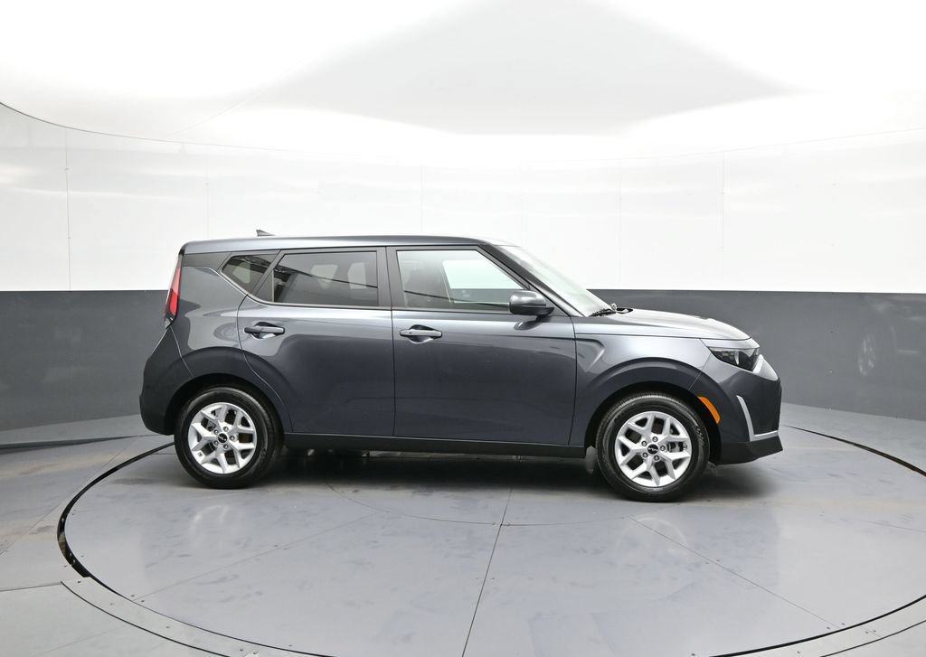 Certified 2025 Kia Soul S FWD image 5