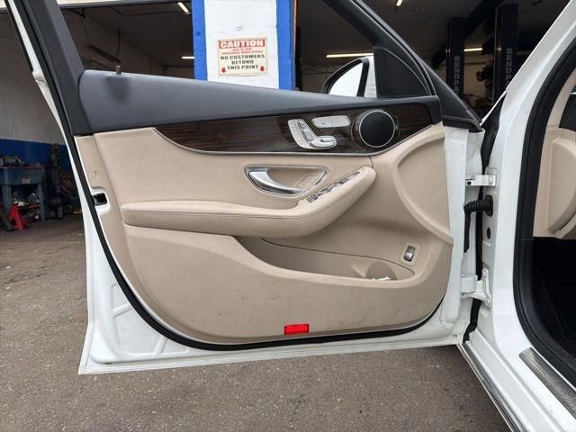 Used 2018 Mercedes-Benz C 300 Sedan image 26